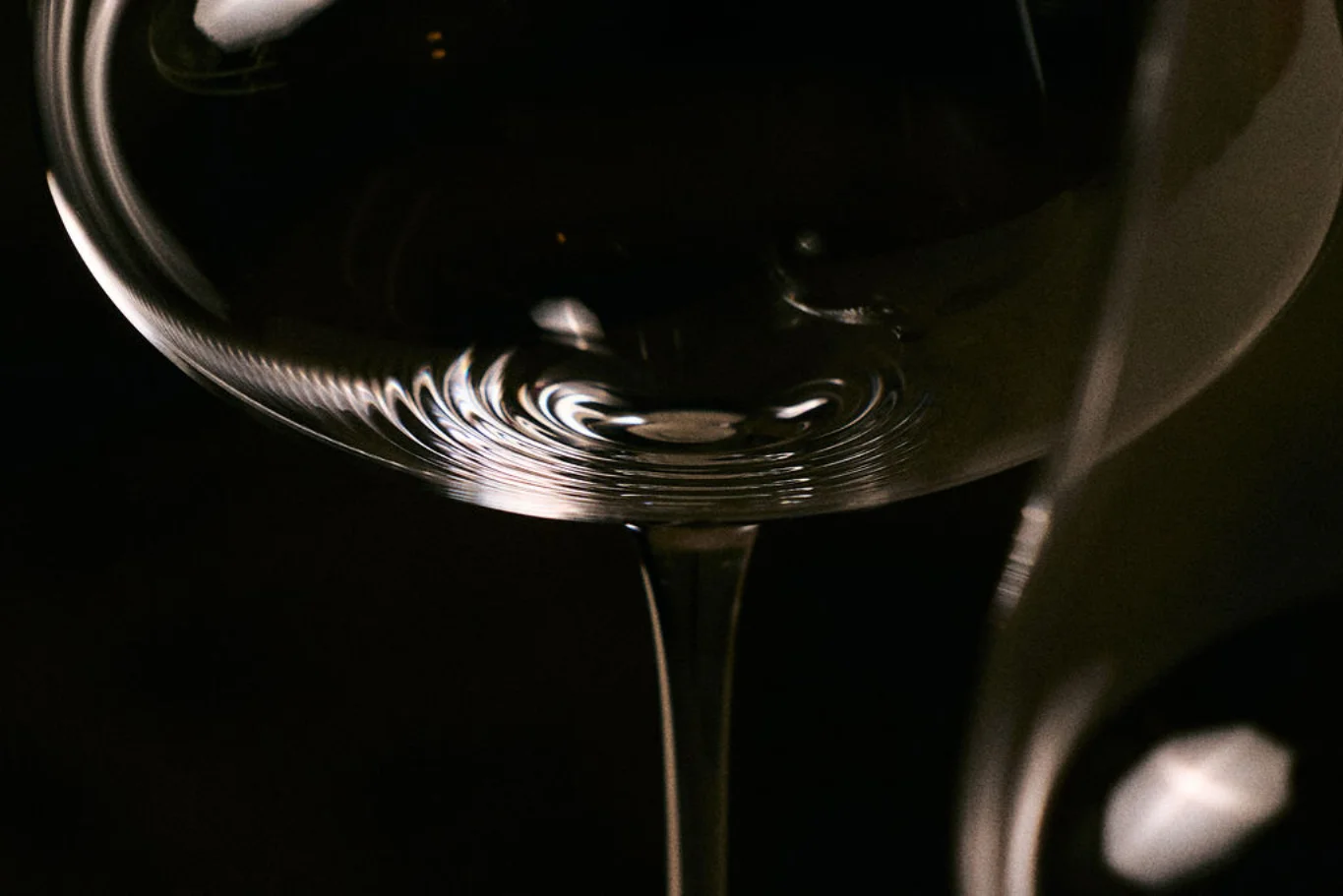 Close-up of the bowl and stem of a wine glass